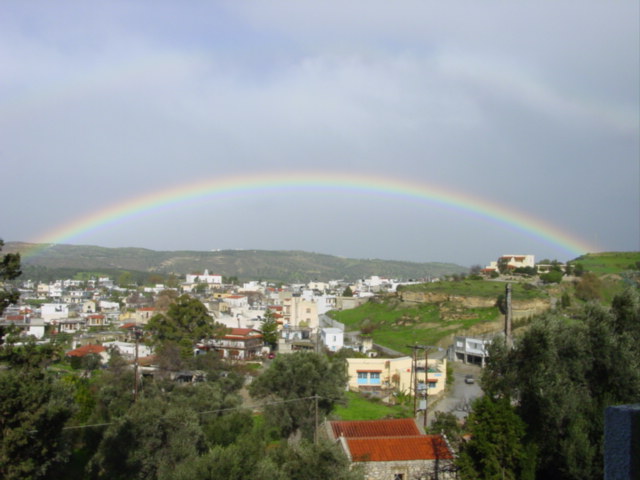 Regenbogen-vollkommen-Pitsidia-Suedkreta